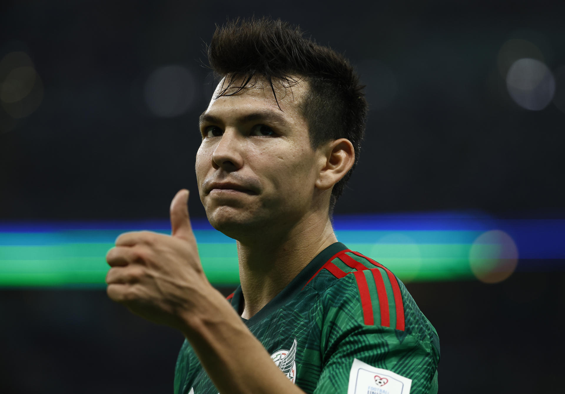 Cocca ordenó ejercicios en espacios reducidos y de estiramiento, en una práctica en la que estuvieron las principales figuras tricolores como Hirving Lozano, extremo del Nápoles italiano; Guillermo Ochoa, guardameta de la Salernitana italiana, y César Montes, central del Espanyol, titulares en Catar. Imagen de archivo. EFE/José Méndez