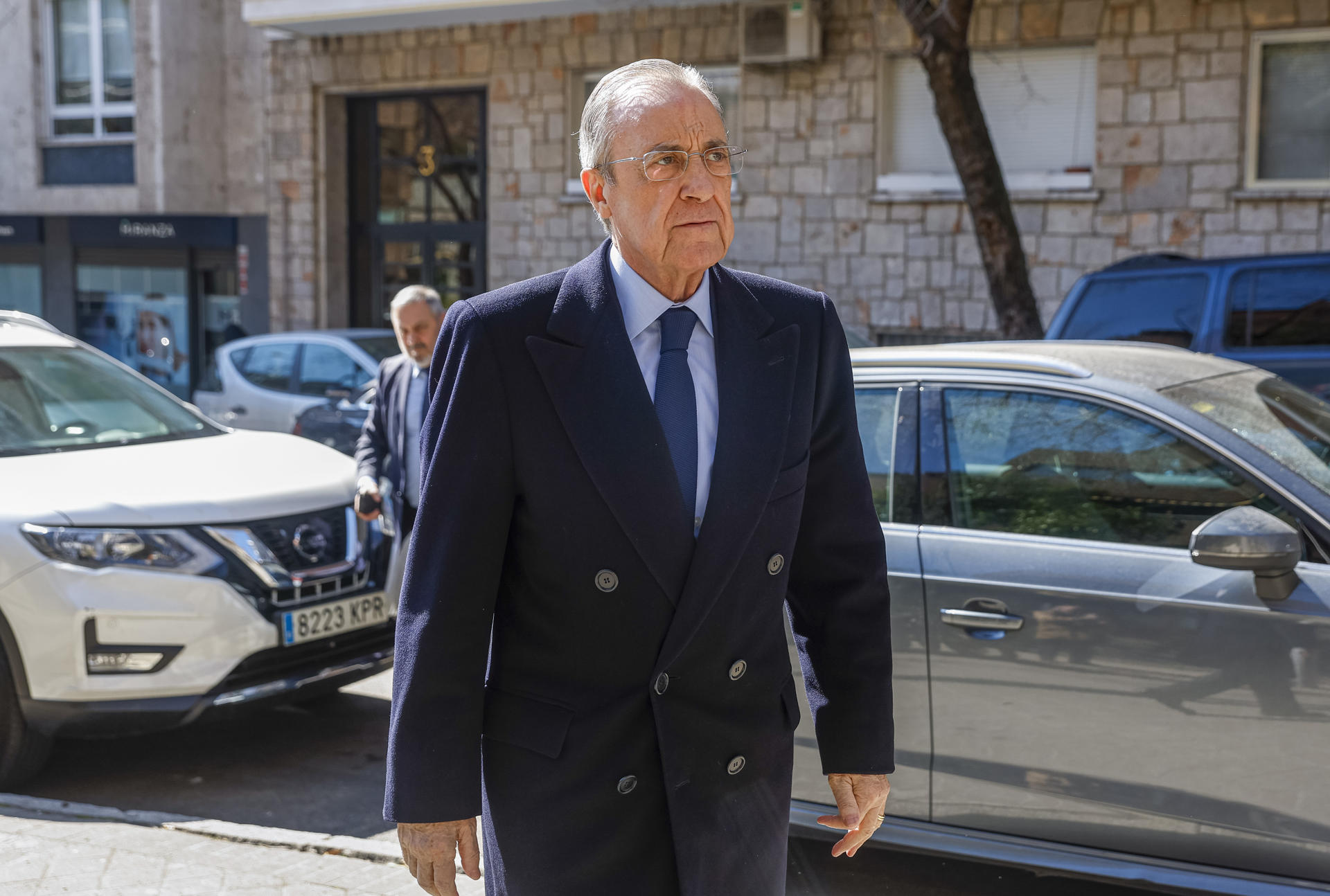 El presidente del Real Madrid, Florentino Pérez, llega a un conocido restaurante madrileño en una foto de archivo. EFE/ Daniel González