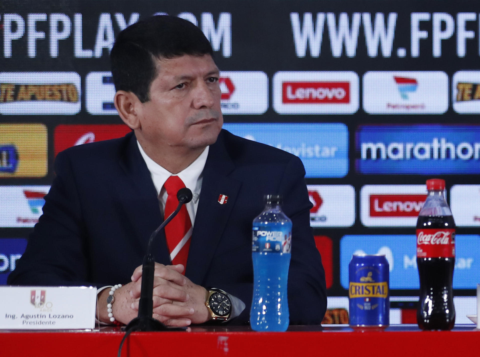 Imagen de archivo del presidente de la Federación Peruana de Fútbol (FPF), Agustín Lozano. EFE/ Paolo Aguilar