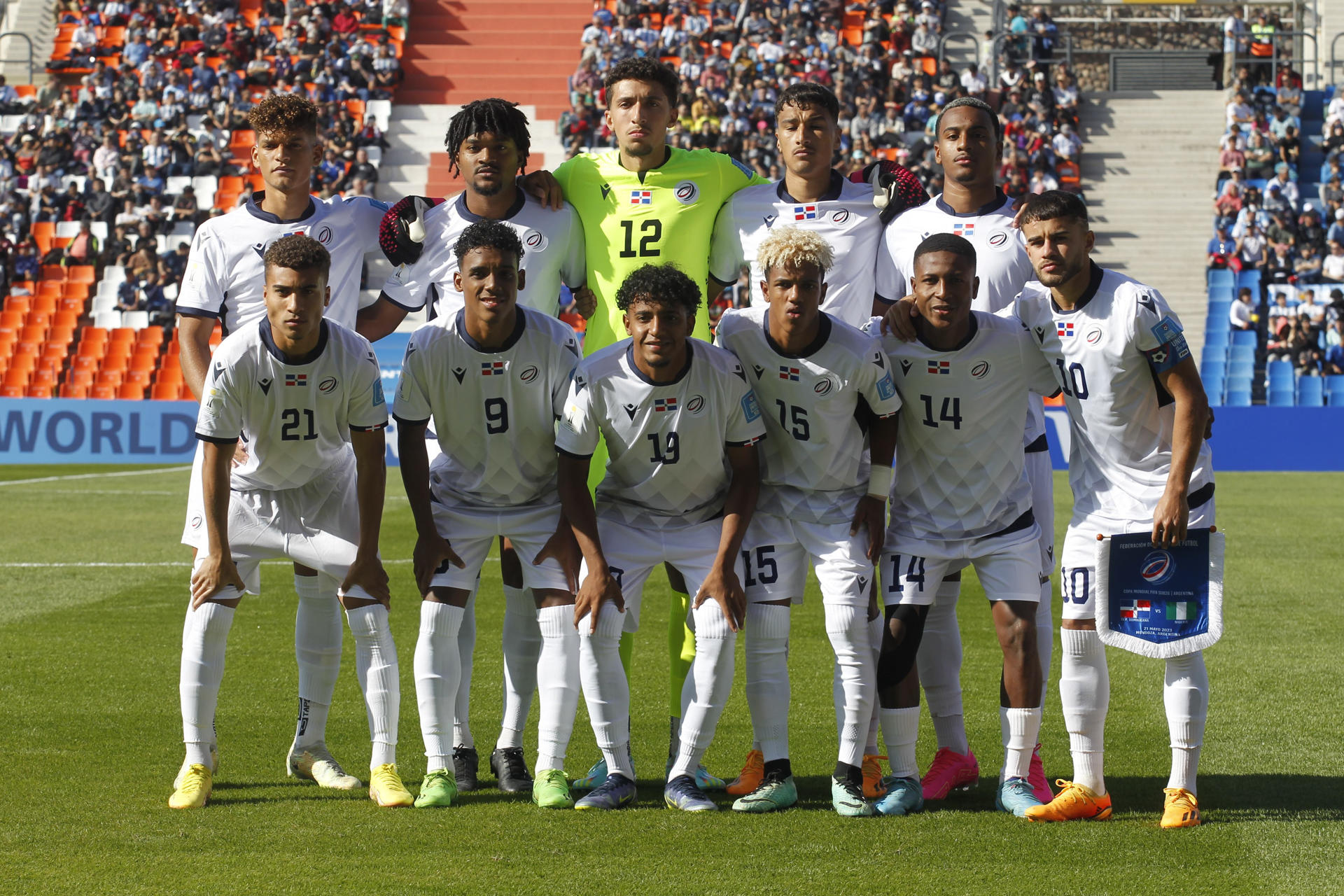 0-1. González desatasca a una Uruguay que se clasifica a octavos