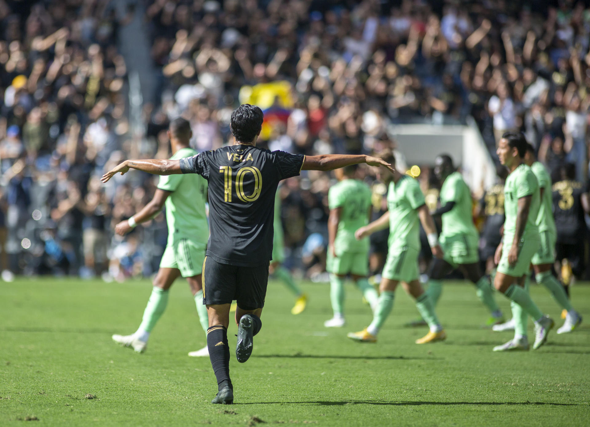 alt Mexicano Carlos Vela marca y Los Angeles FC regresa a la MLS con goleada a los Colorado Rapids