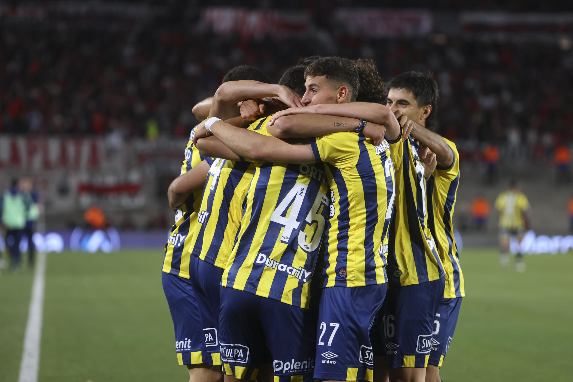 alt Rosario Central conquista la Copa de la Liga tras vencer a Platense