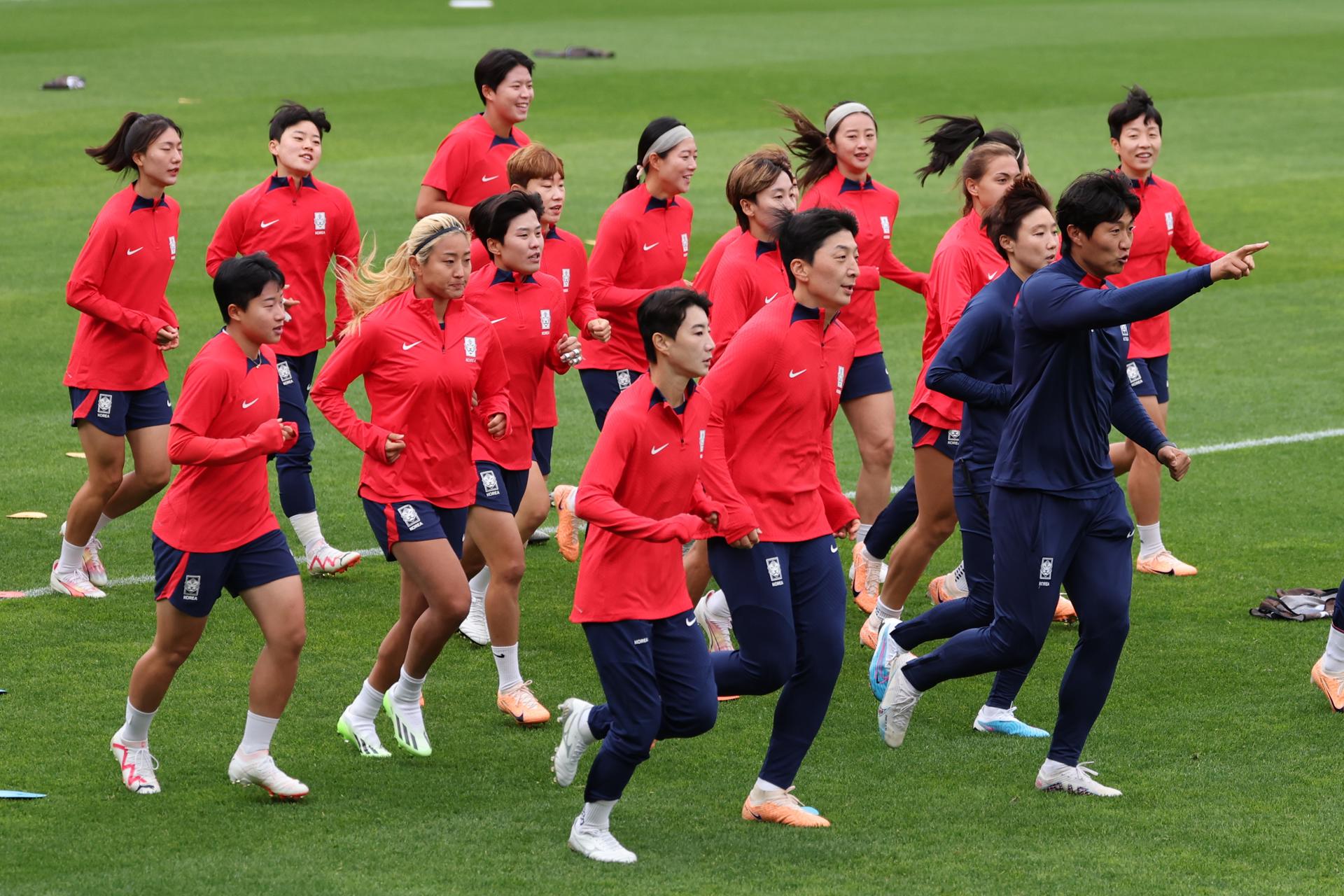 La selección de Corea del Sur entrenando en Sídney. EFE/EPA/YONHAP SOUTH KOREA OUT