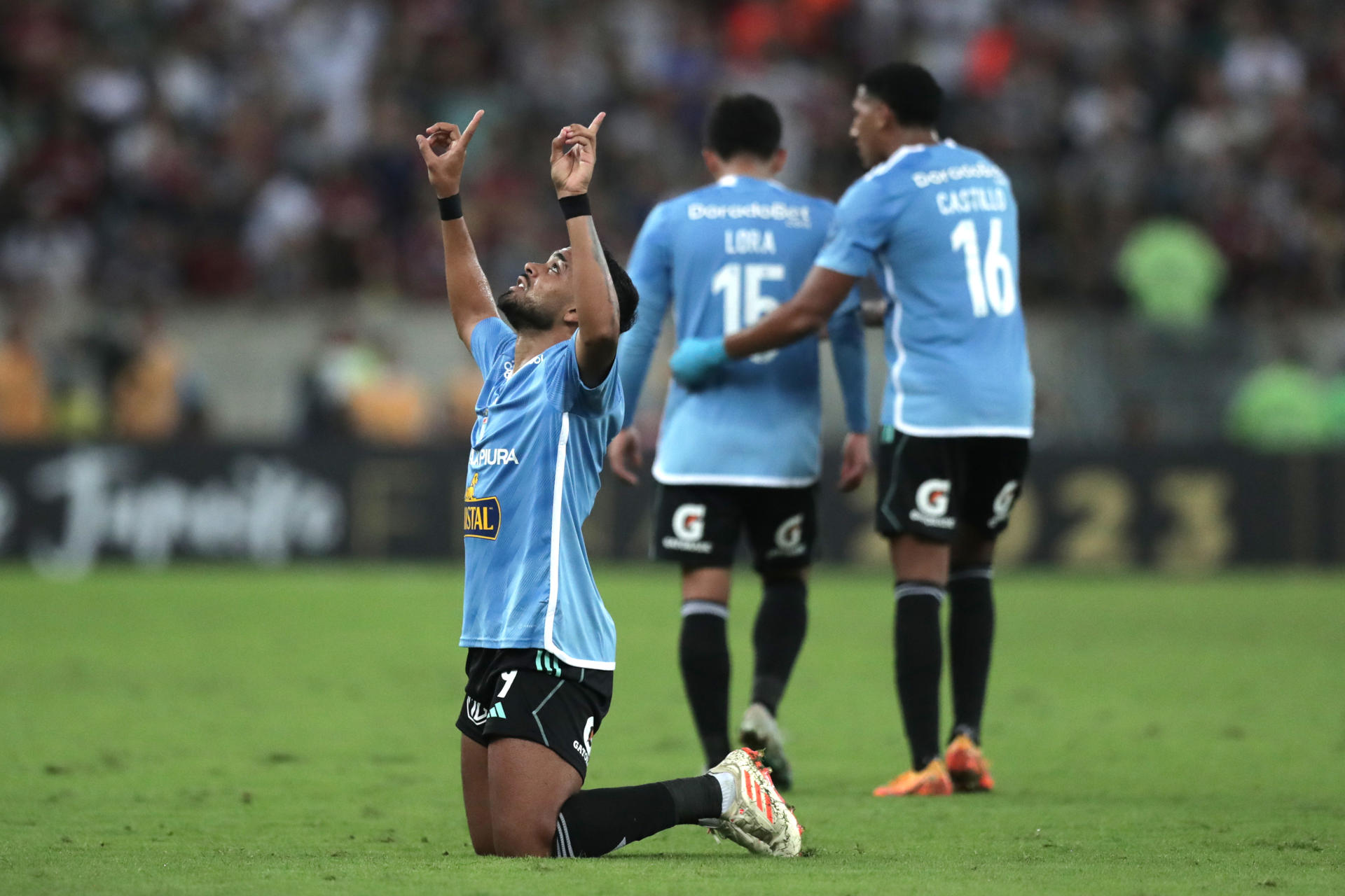 Brenner de Sporting celebra su gol hoy, en un partido de la fase de grupos de la Copa Libertadores entre Fluminense y Sporting Cristal en el estadio Maracaná en Río de Janeiro (Brasil). EFE/ Andre Coelho