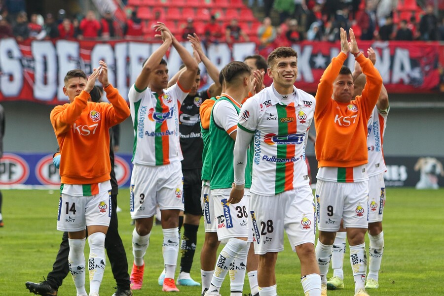 alt Cobresal o Huachipato, uno de los dos celebrará "el triunfo de los pequeños" en Chile