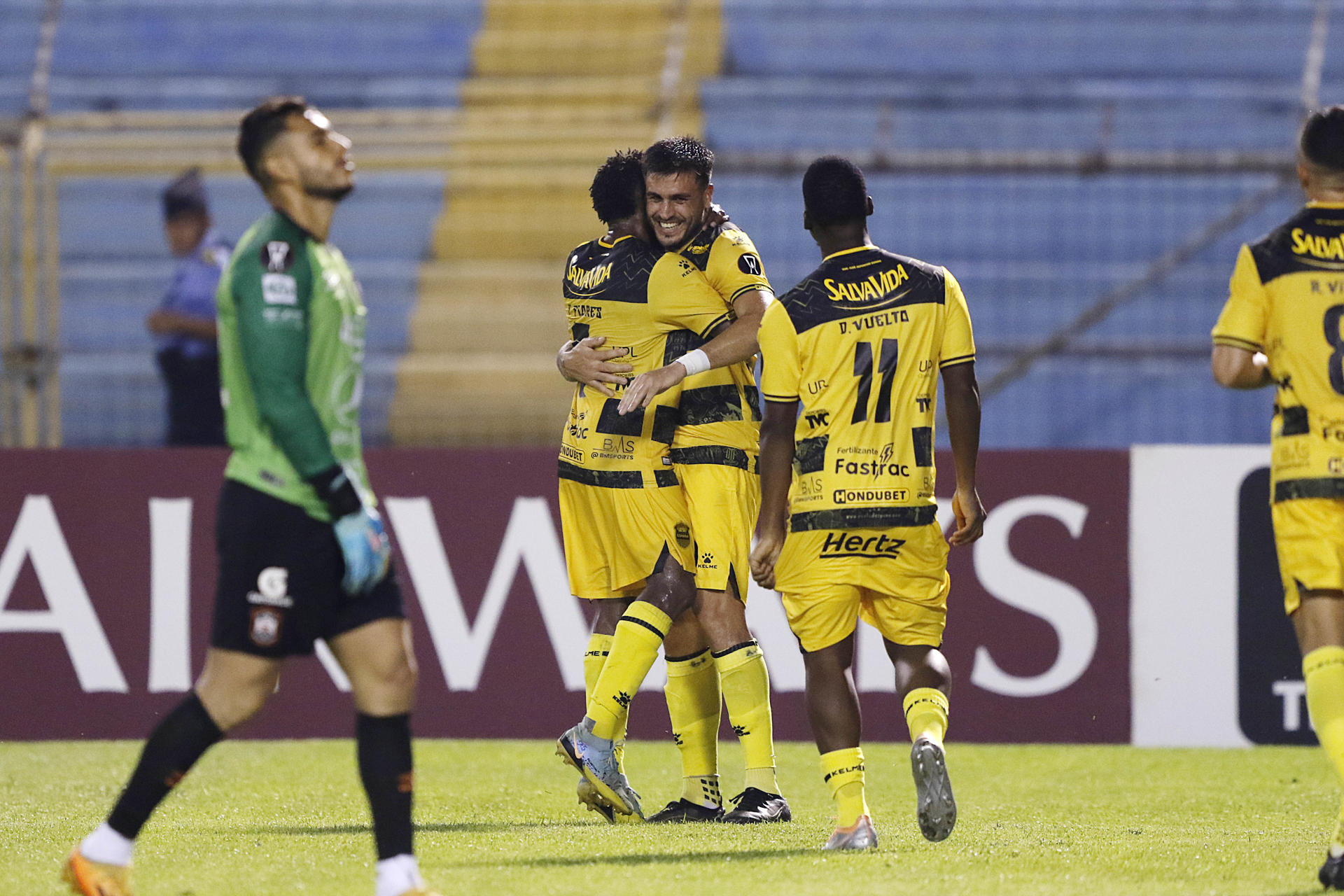 alt Brasileño Gabriel Araujo le da triunfo a Olimpia en clásico contra Real España en Honduras