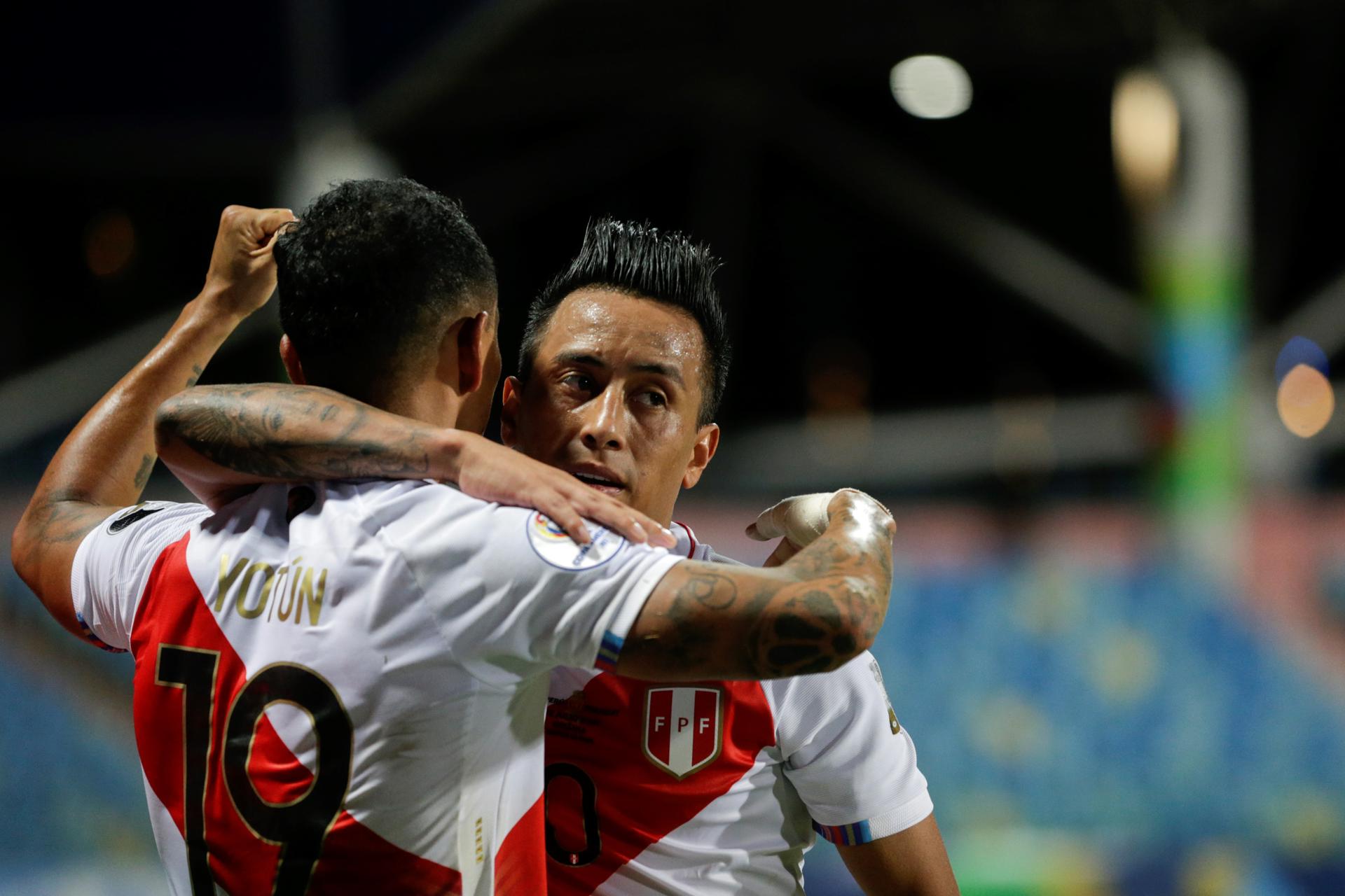 alt Peruanos Cueva y Yotún serán bandera de Perú en el inicio de las eliminatorias para el Mundial 2026
