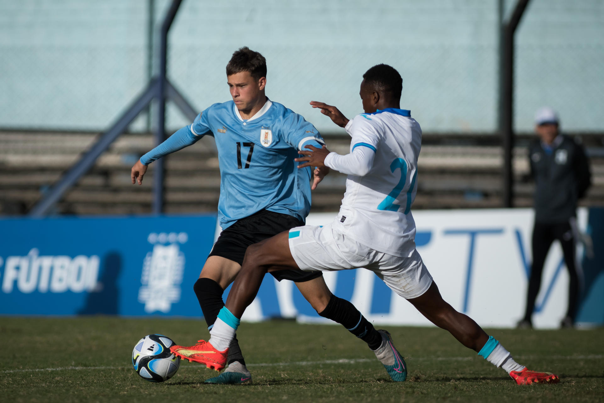 alt El uruguayo Matías Abaldo jugará cedido en el Gimnasia y Esgrima de La Plata