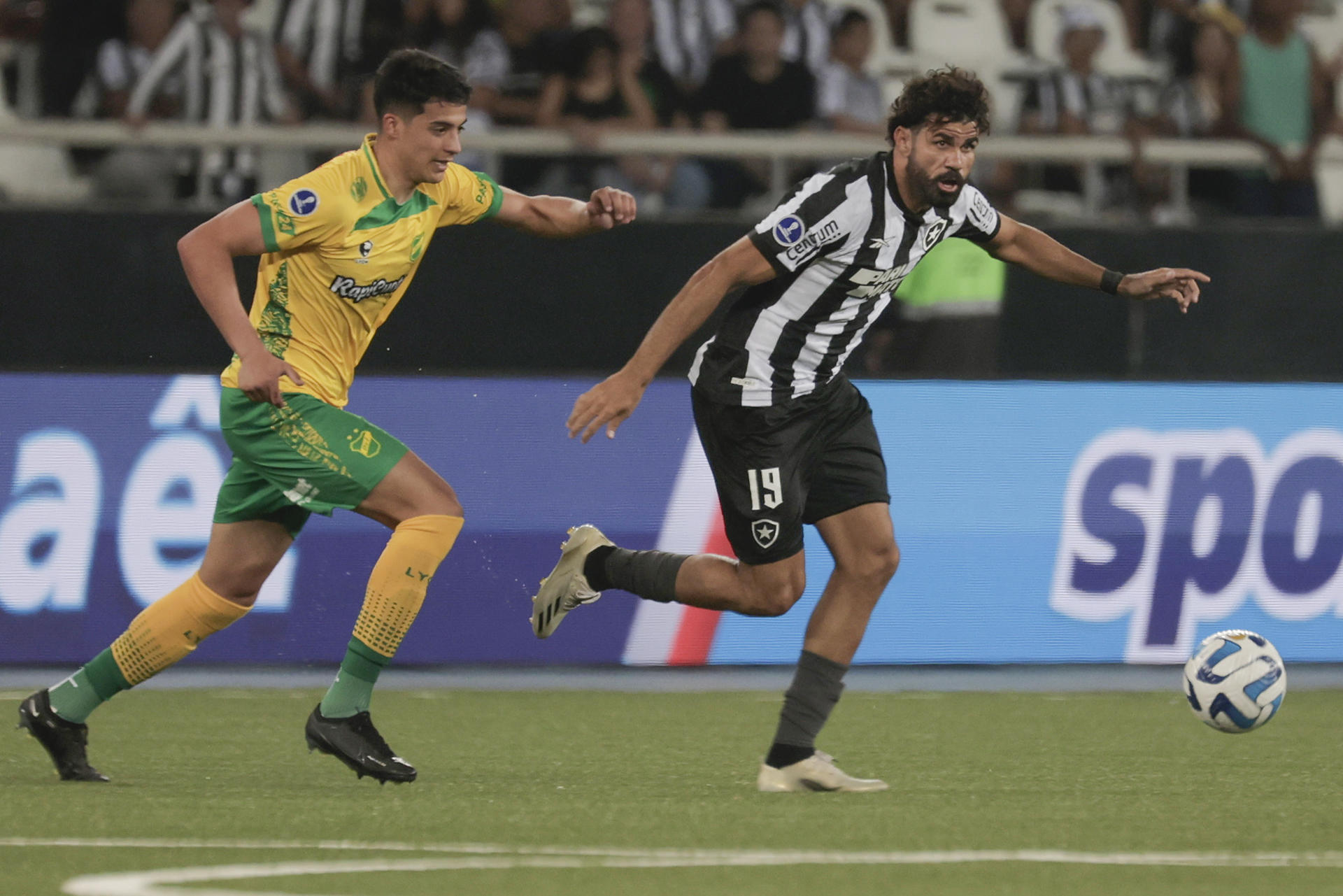 alt Botafogo vence con doblete de Diego Costa y sigue líder en Brasil con ventaja de 11 puntos