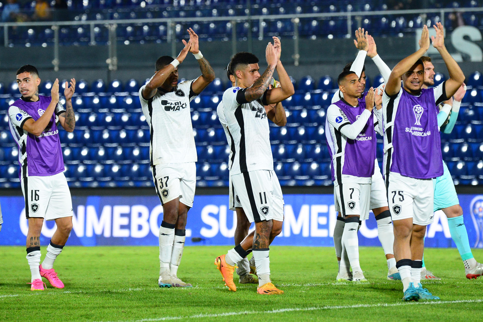 alt 0-0. Botafogo empata con Guaraní y avanza a cuartos de la Sudamericana donde se verá con Defensa y Justicia