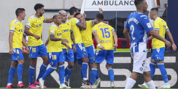 alt 1-0. El Cádiz vence al Alavés en un estreno feliz