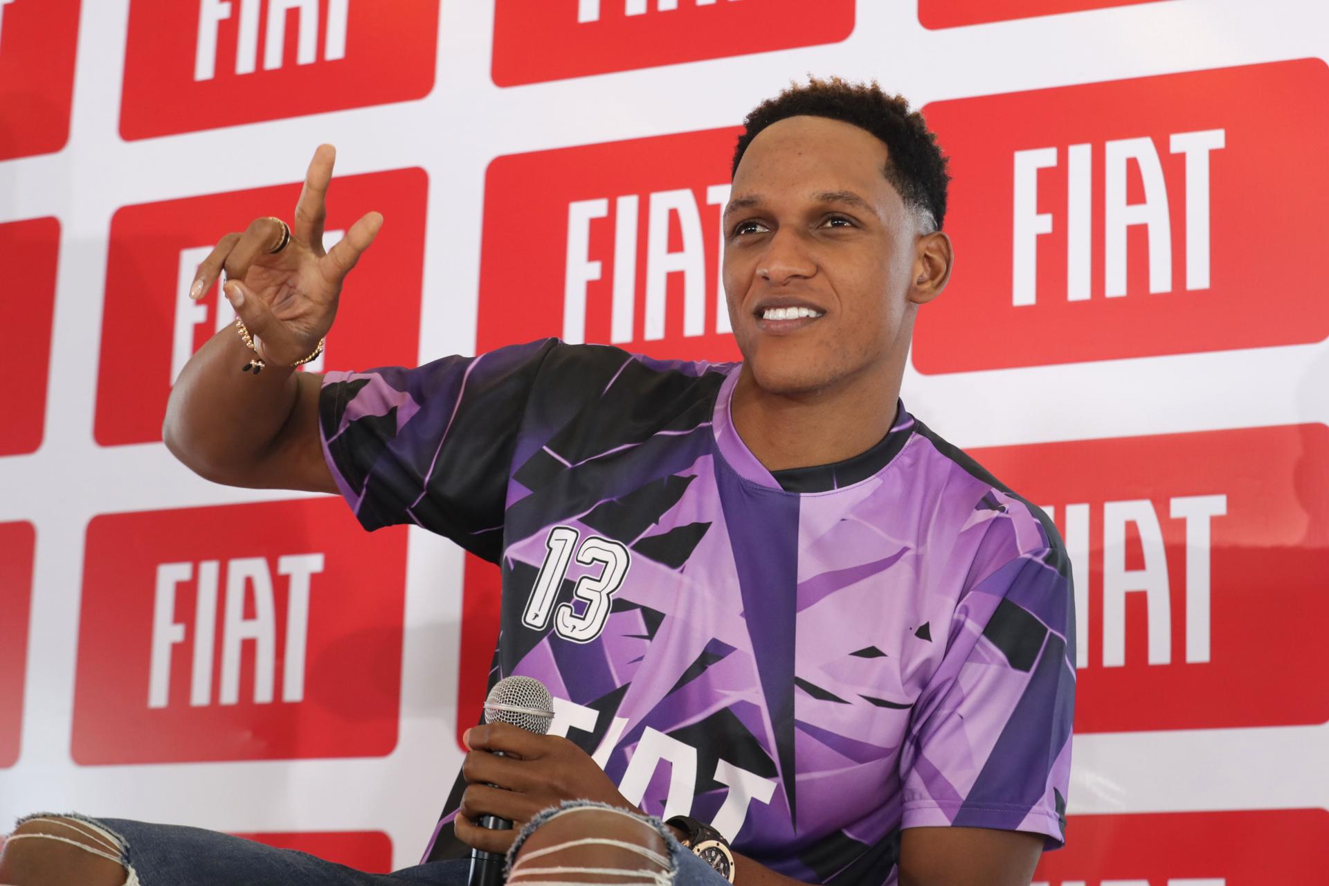 alt El colombiano Yerry Mina se prepara para su debut en Italia con la 'Fiore'