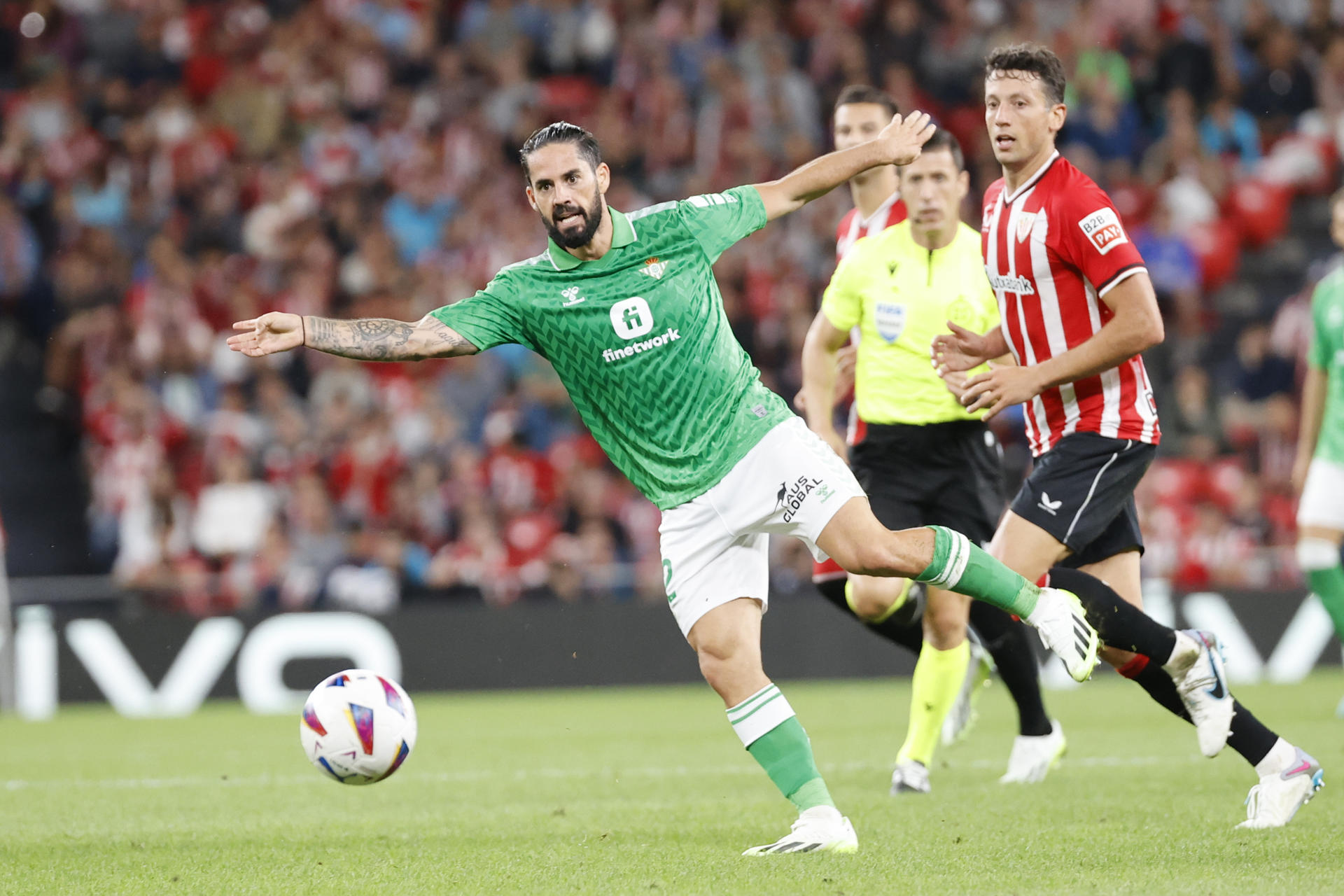 alt Tres triunfos y dieciséis derrotas del Betis en el Camp Nou durante el siglo XXI