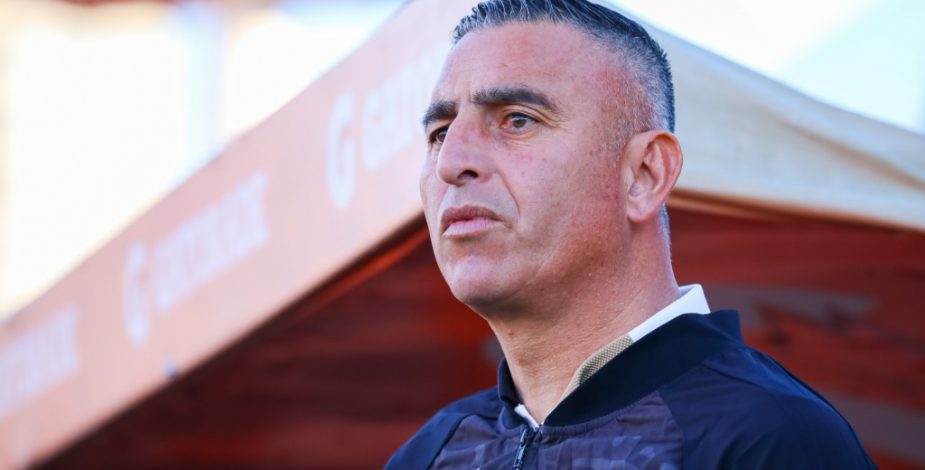 alt Ocho entrenadores han perdido su trabajo en la Liga chilena que disputan 16 equipos