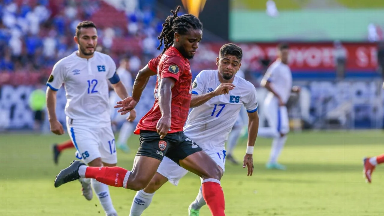 alt 2-3. Trinidad y Tobago derrota a domicilio a El Salvador en Liga de Naciones de Concacaf