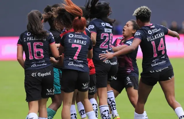 alt Las Dragonas y Barcelona disputan el título de la Superliga femenina de Ecuador