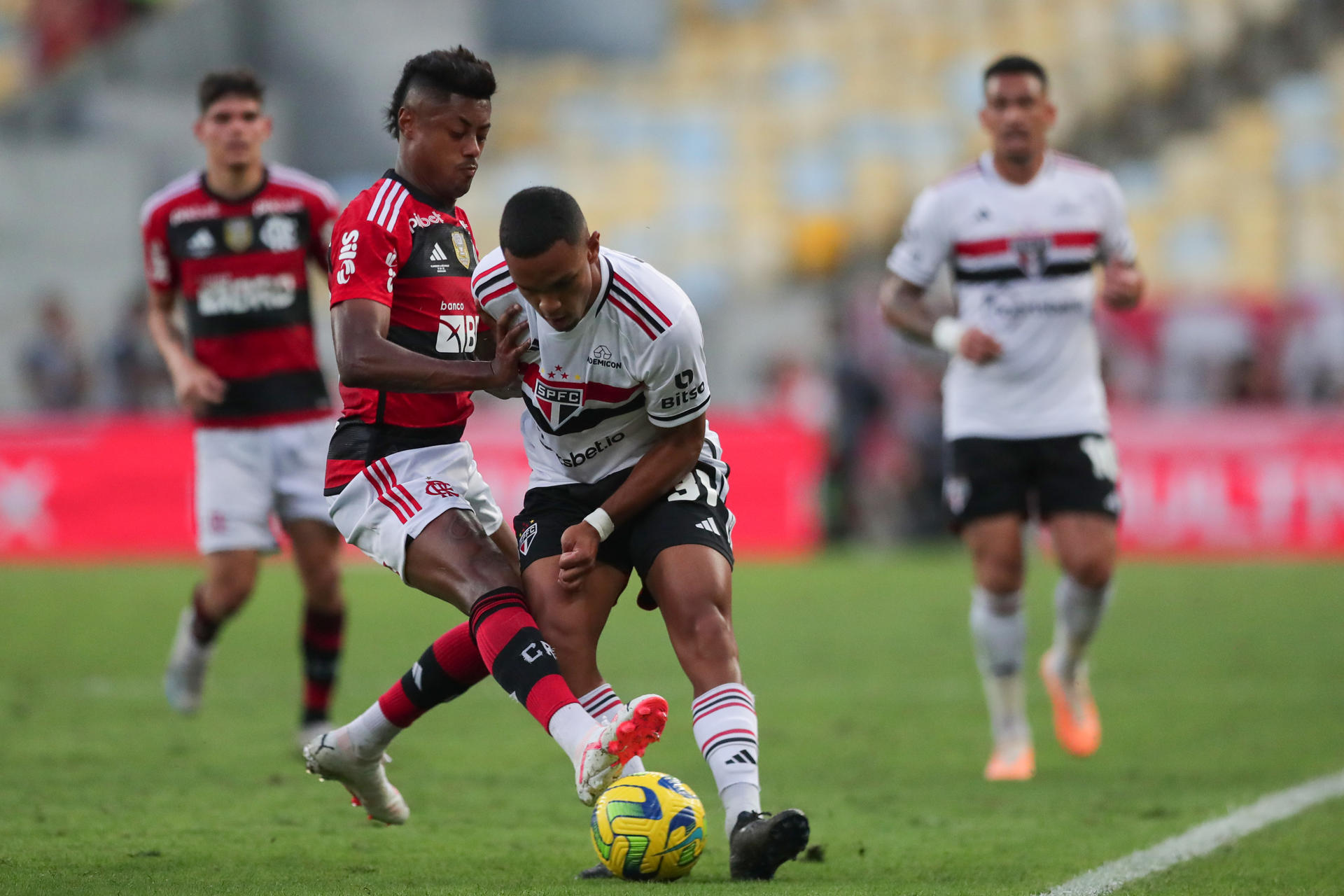 alt El São Paulo y el Flamengo se enfrentan con la urgencia de un título apaciguador