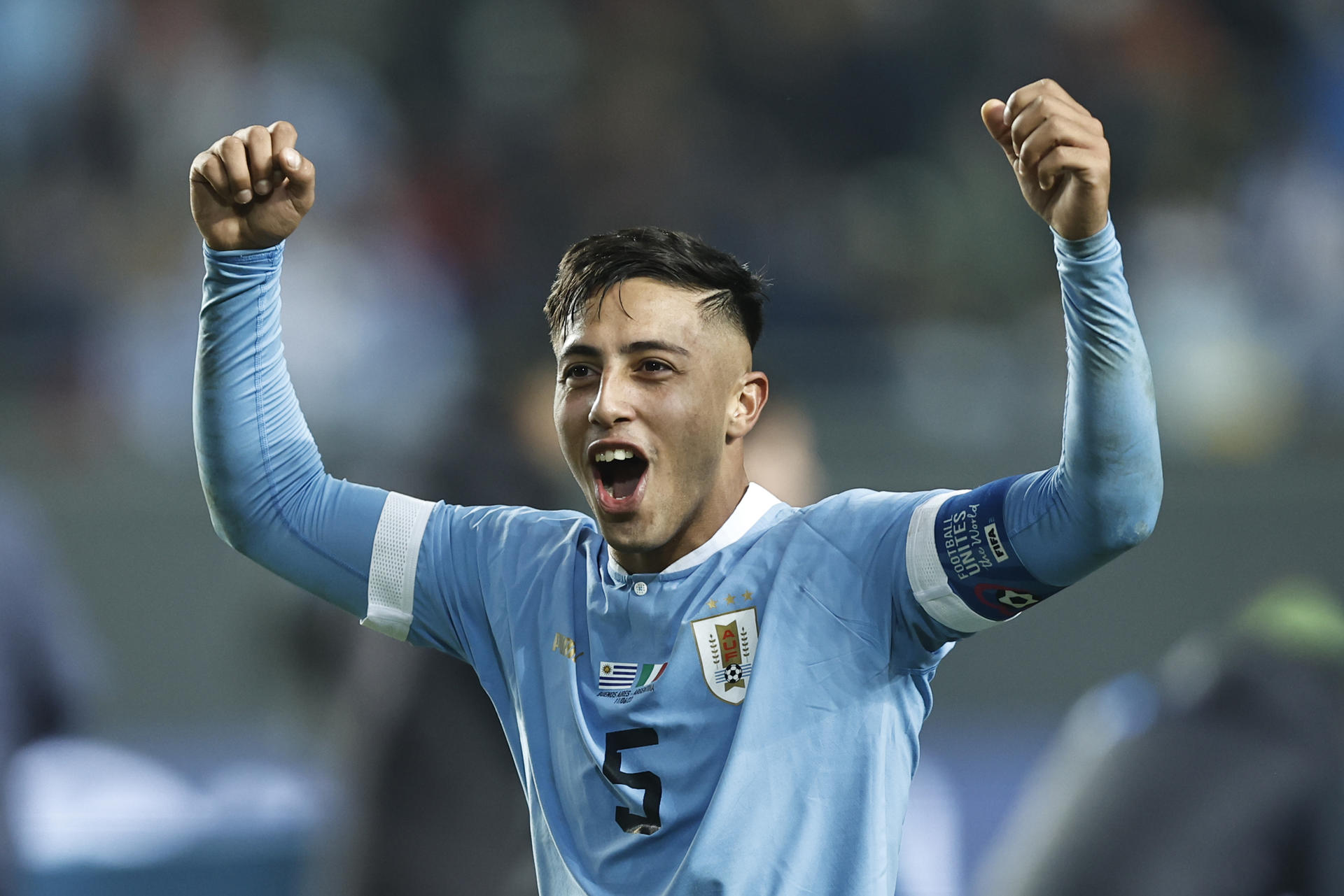 alt El campeón del mundo sub-20 Fabricio Díaz se despide de Uruguay y viaja al fútbol de Catar