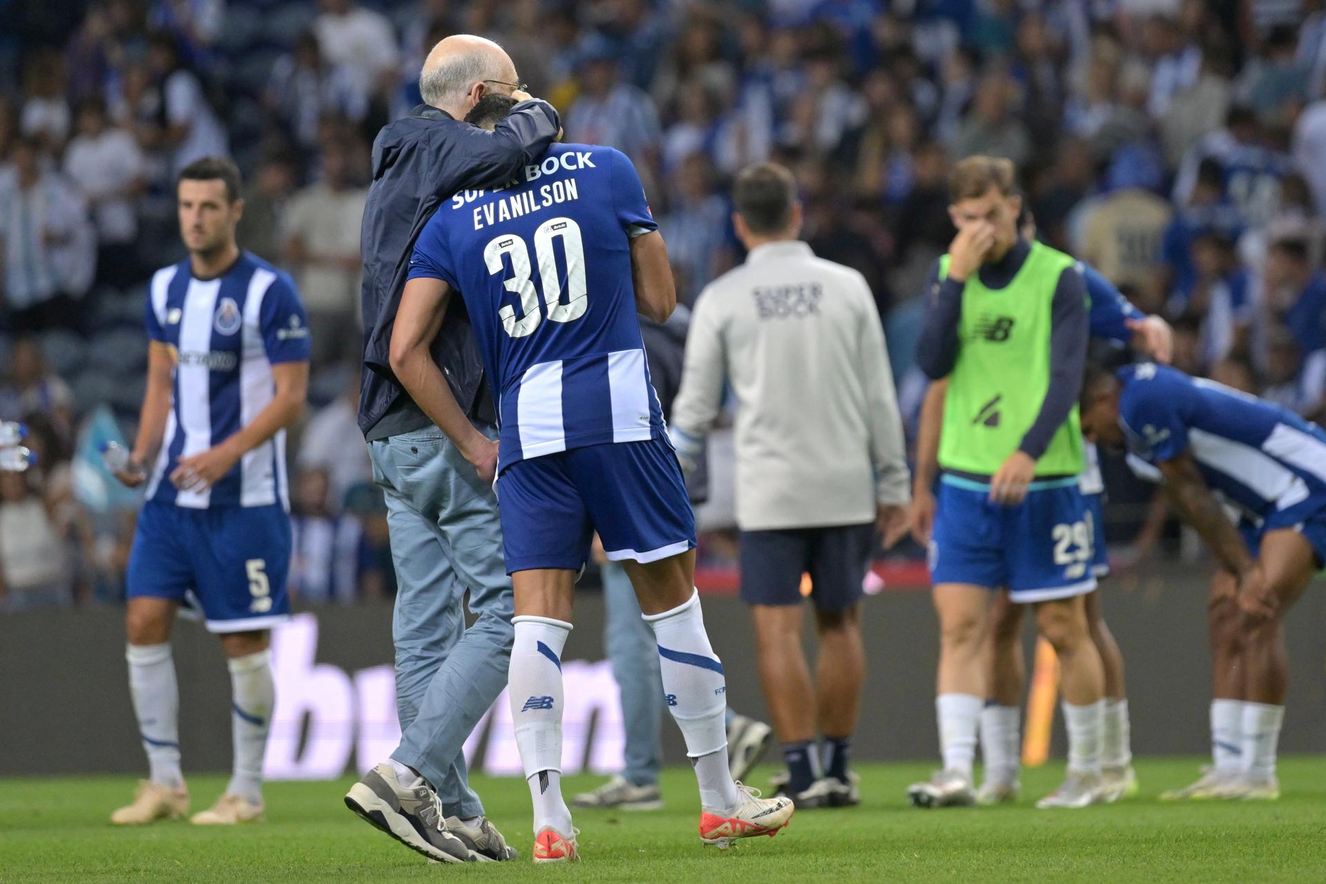 alt El Oporto cae en casa ante el colista Estoril Praia (0-1)