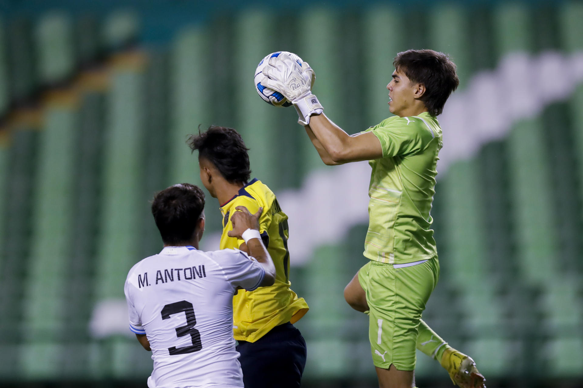 alt Uruguay iniciará con 24 futbolistas su preparación para los Panamericanos