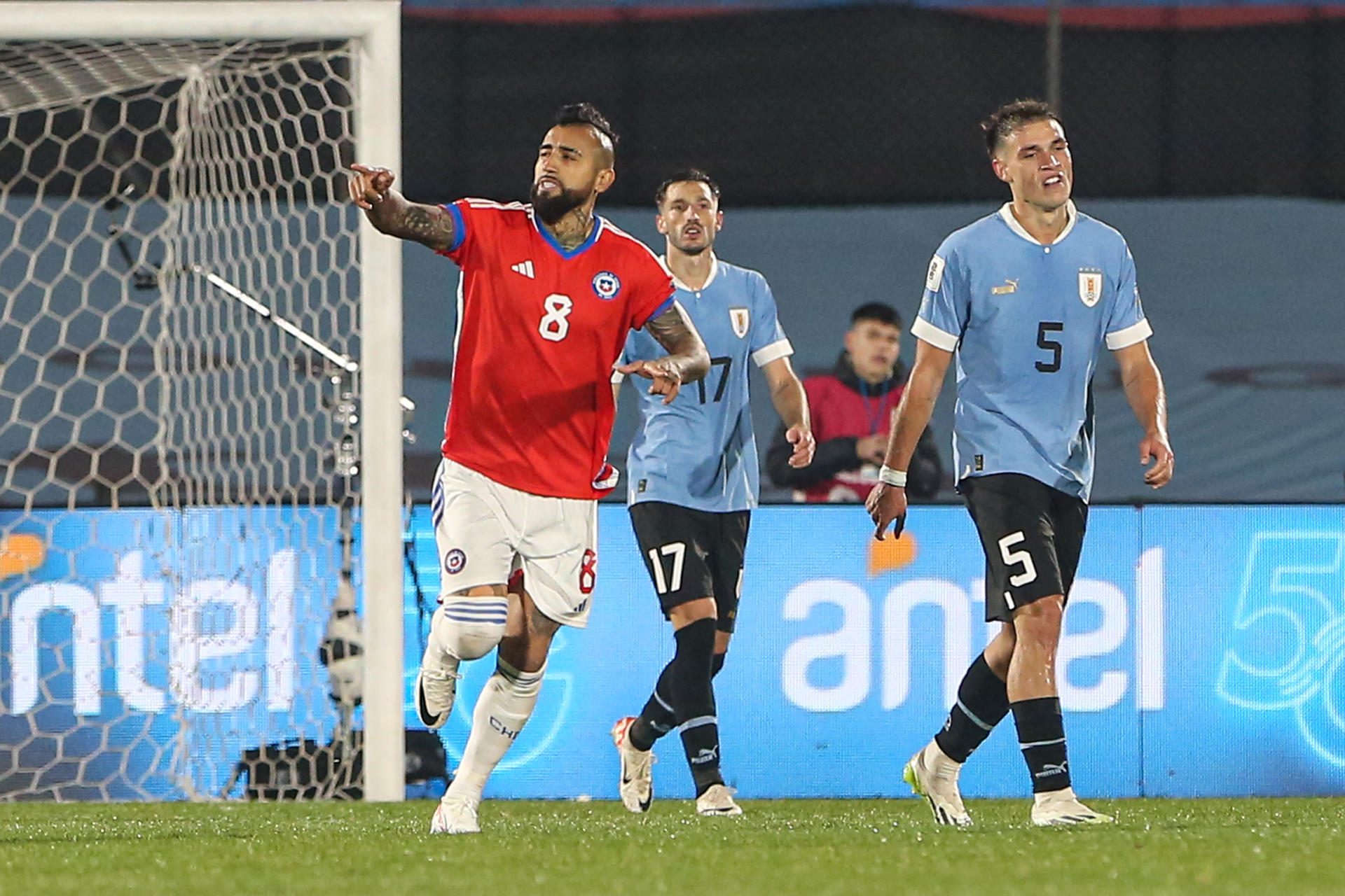 Uruguay y Chile se estrenan con una victoria - CONMEBOL