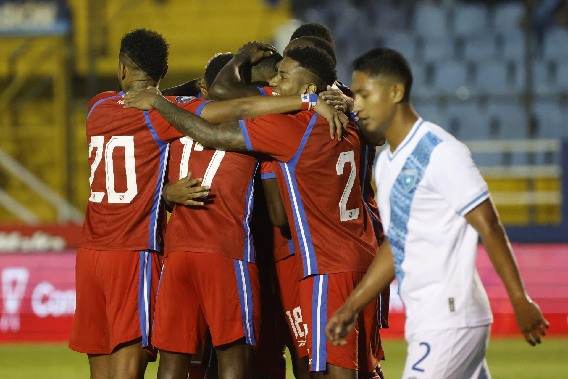 alt 1-1. Panamá se lleva un punto de Guatemala, con un penal de Eric Davis