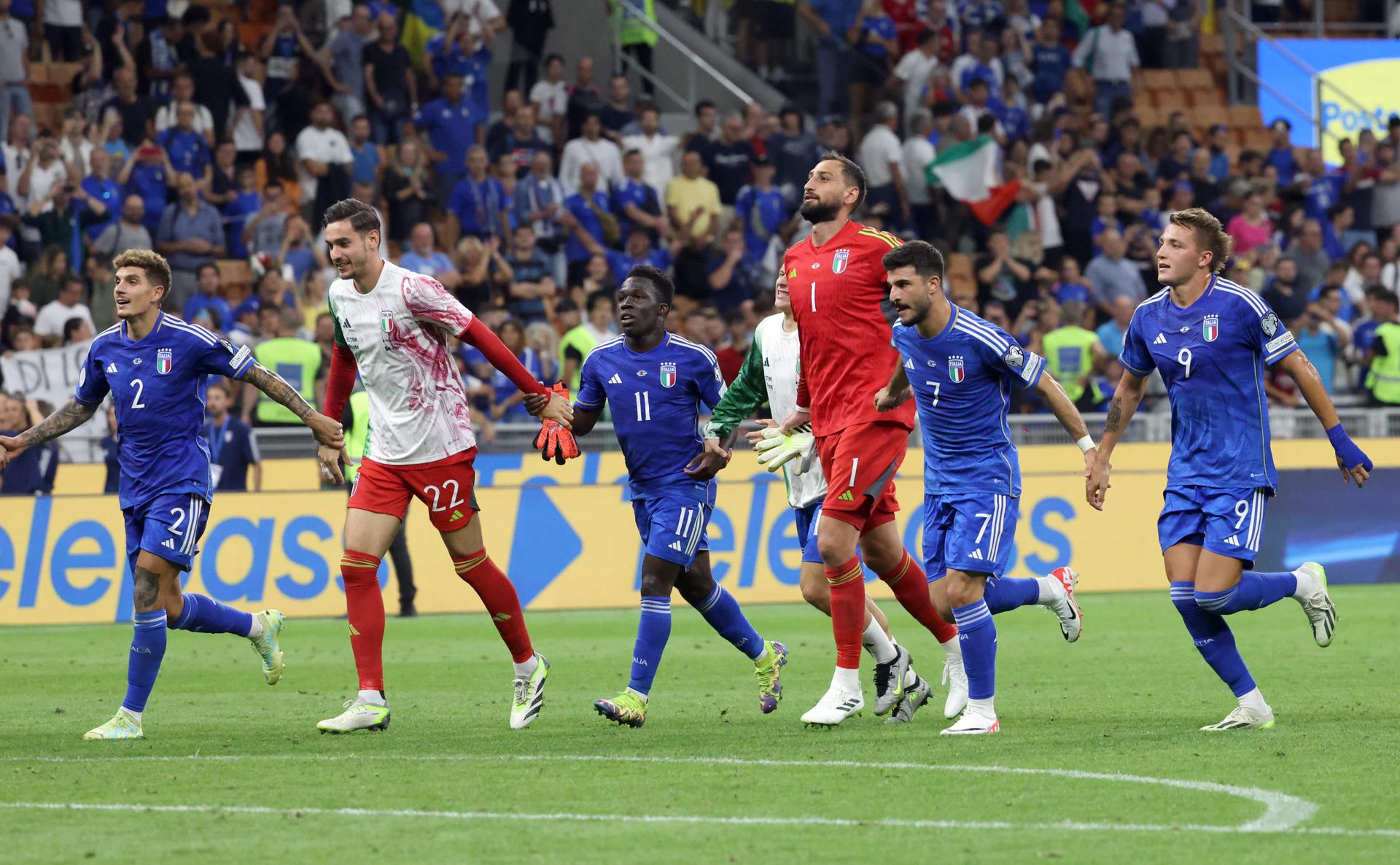 alt 2-1. Italia espanta los fantasmas y vuelve a depender de si misma