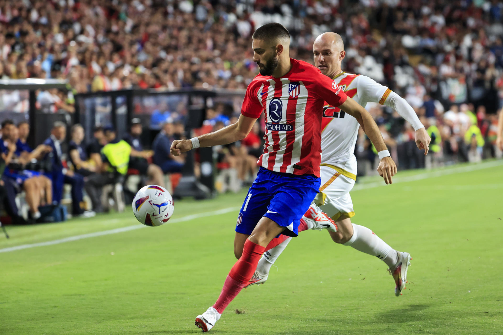 alt Español Yannick Carrasco ficha por el Al Shabab