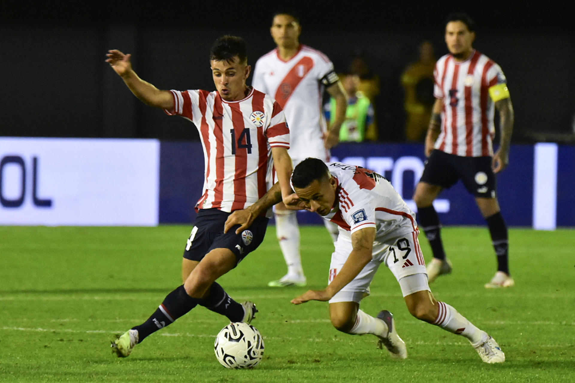 alt 0-0. Paraguay deja escapar puntos en casa ante un Perú que termina con 10 jugadores