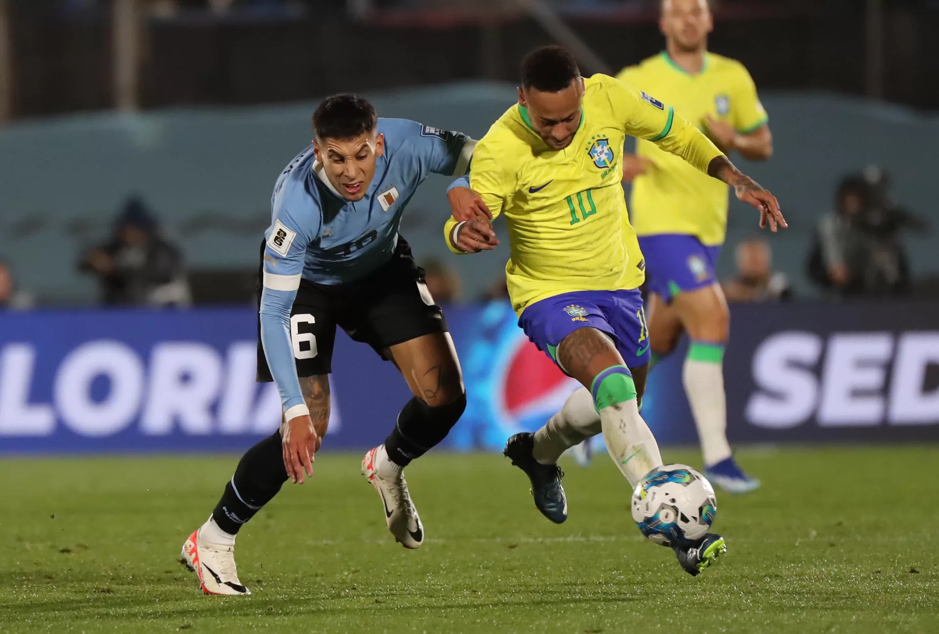 rss-efe4527d3c4930288200f1a1396f811ea5cb771414ew-jpg Brasilero Neymar será sometido a una cirugía tras romperse el ligamento de la rodilla contra Uruguay