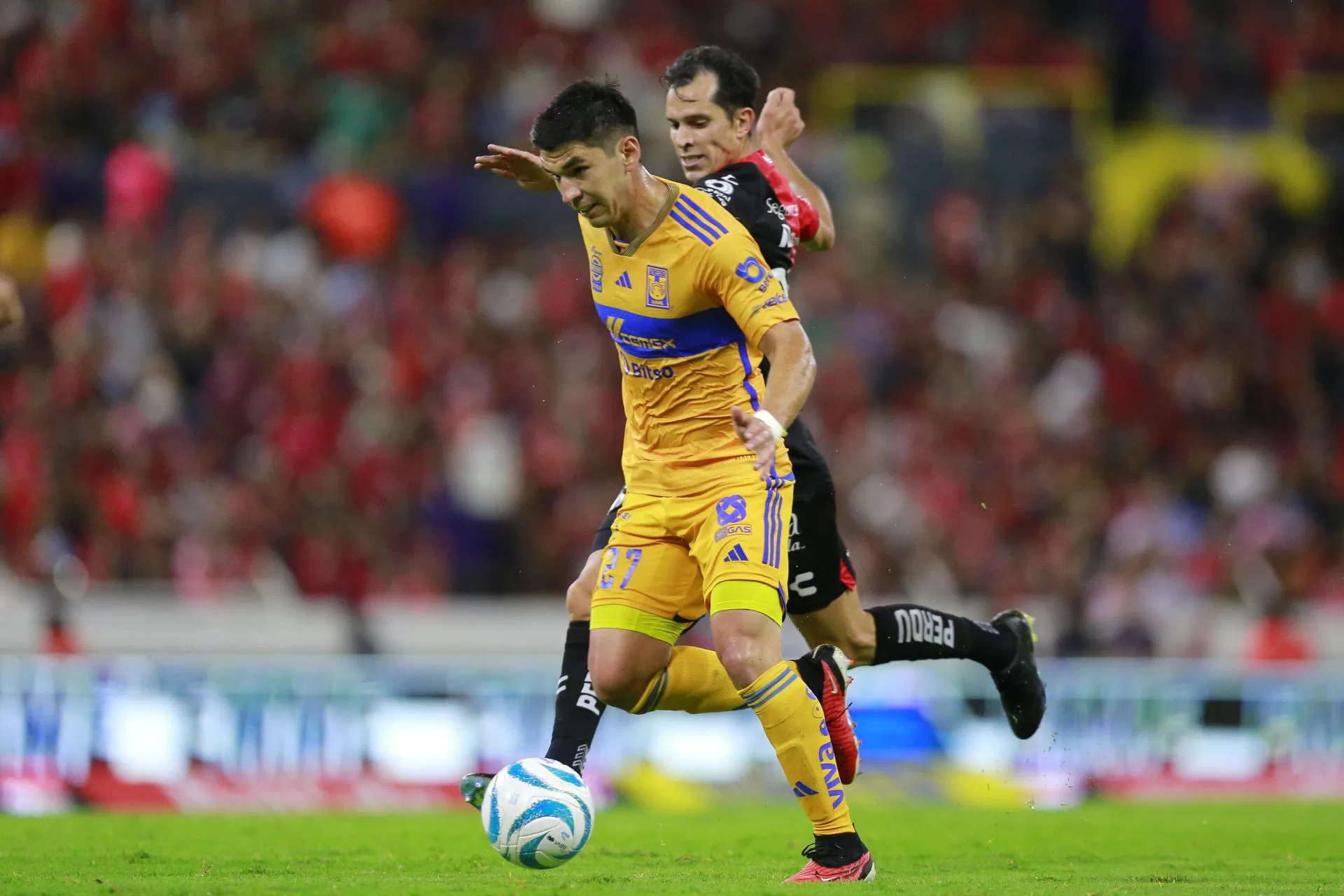 alt Jesús Angulo confía en que buen momento de Tigres provoque llamados a selección mexicana