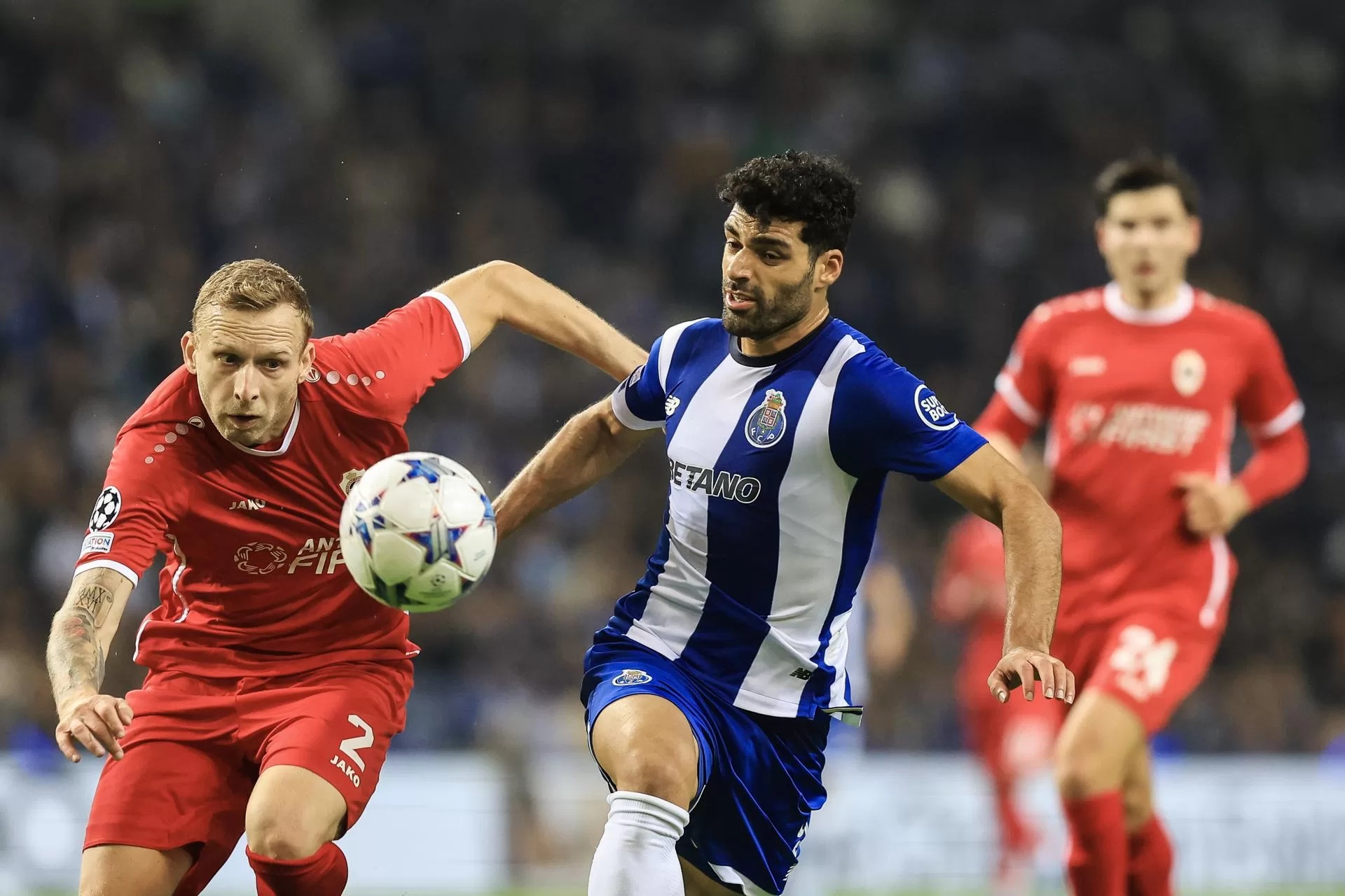 alt El Oporto gana al Estoril con un triple de Evanilson y avanza en la Copa (0-4)