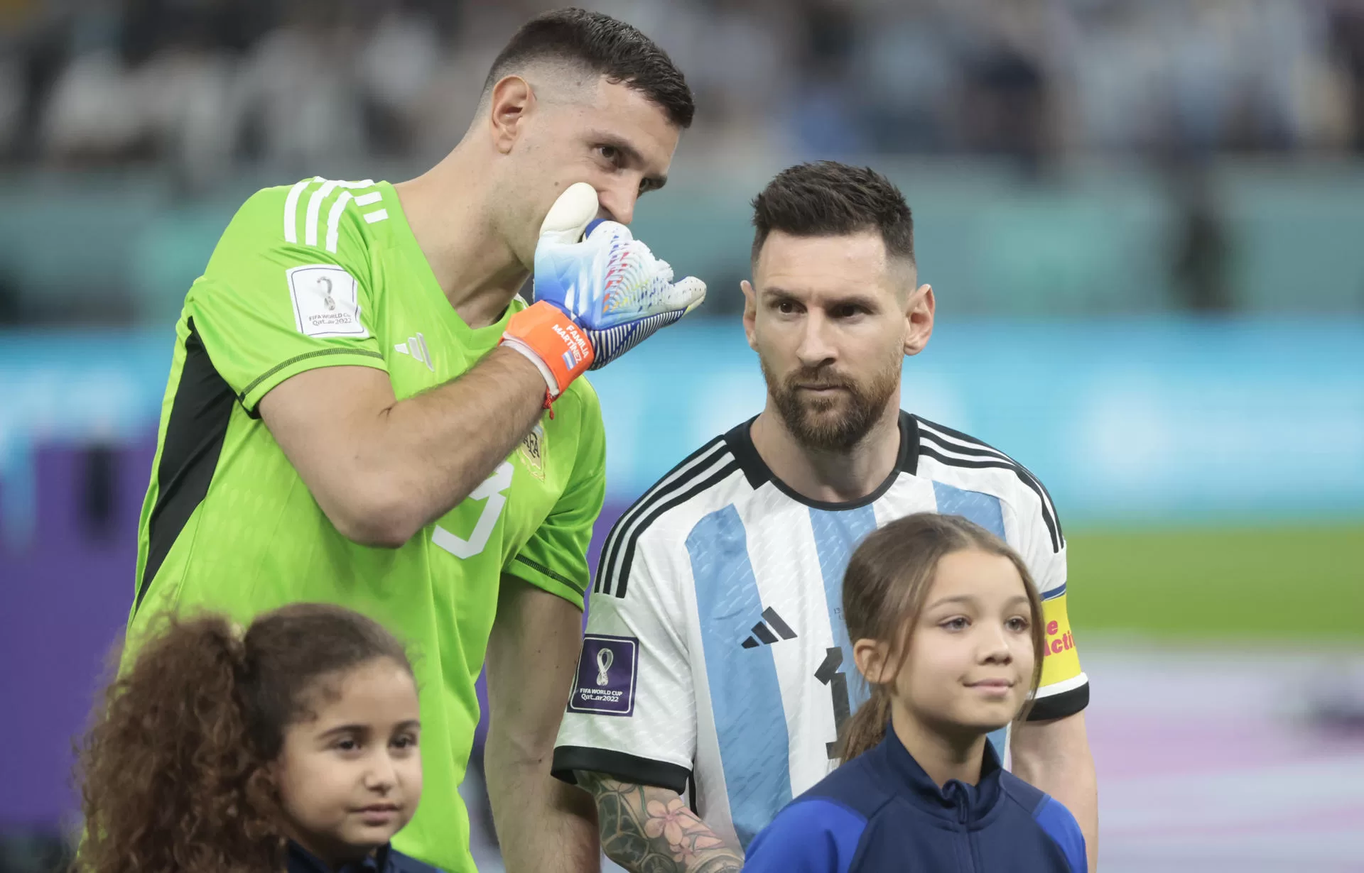 alt Argentinos Messi, 'Dibu' y Scaloni celebran el primer aniversario de su triunfo en Qatar 2022
