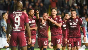 alt El vigente campeón costarricense, Saprissa, no carbura y saca un empate ante el Cartaginés