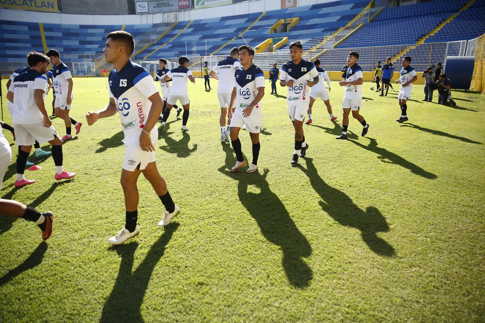 alt El español Dóniga comienza su camino para pelear la clasificación al Mundial con El Salvador