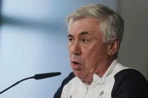 alt Ancelotti asegura que "no hay debate interno" sobre la portería