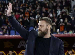 alt 1-2. El Roma sólo sabe ganar con De Rossi en el banquillo