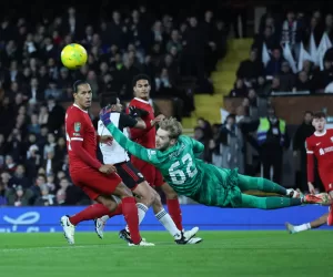 alt 1-1. El Liverpool resiste y se medirá al Chelsea en la final de la Copa de la Liga