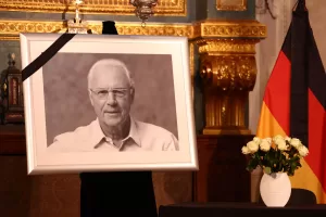 alt Beckenbauer enterrado en Múnich en ceremonia familiar y cerca de la tumba de su hijo