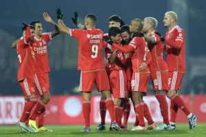 alt El fichaje de Rollheiser por el Benfica se aceleró porque Guedes pidió ir al Villarreal