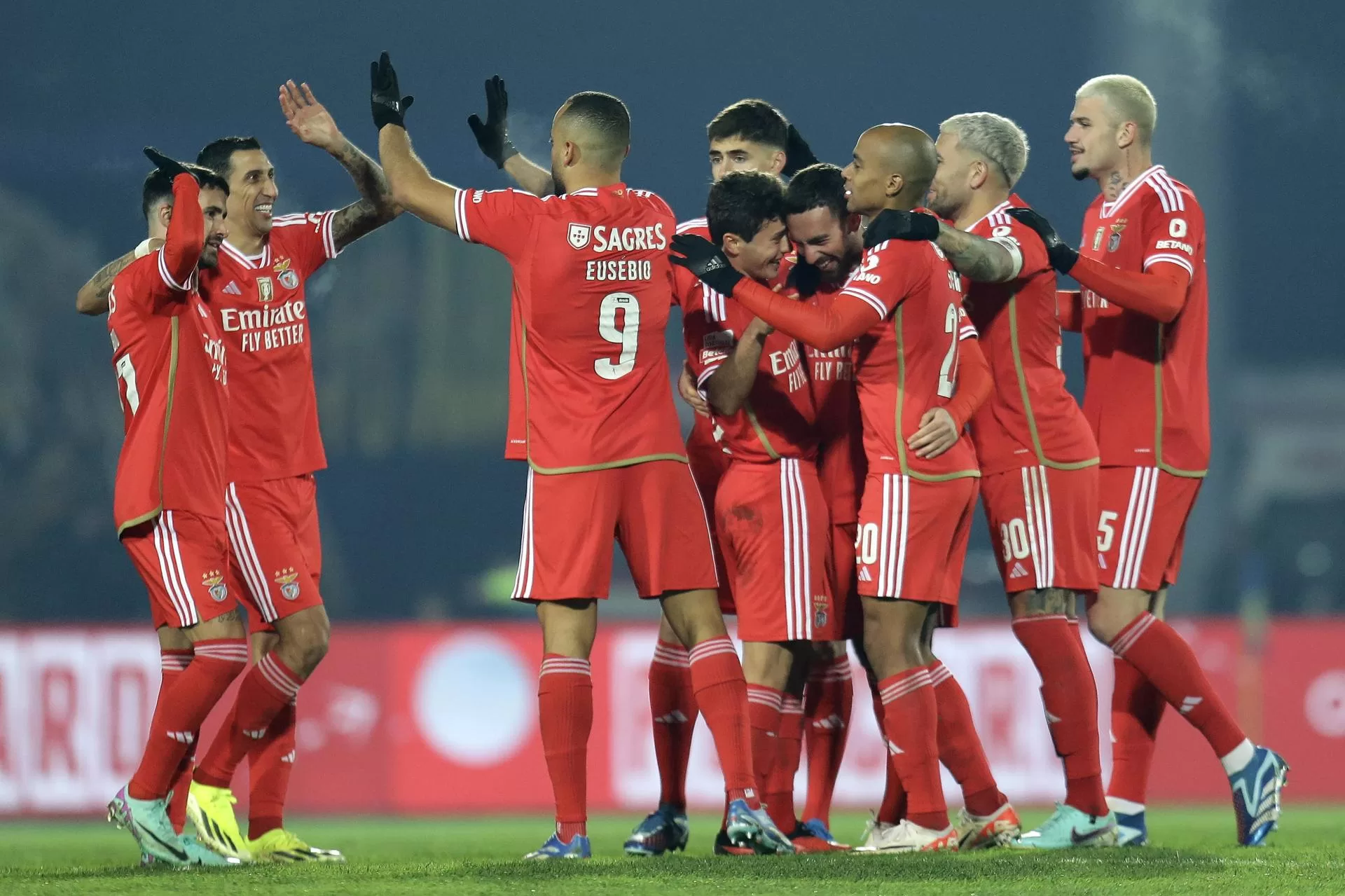 alt El fichaje de Rollheiser por el Benfica se aceleró porque Guedes pidió ir al Villarreal
