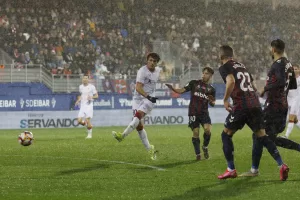 alt 0-3. Billete a octavos del Athletic con reivindicación goleadora de Villalibre y Muniain