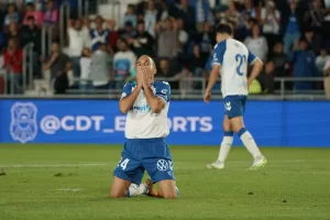 alt El Tenerife 'se invita' a una Copa de Primera... y de sufrimiento