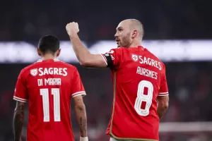 alt El brasileño Leonardo debuta con gol en la victoria del Benfica ante el Rio Ave (4-1)