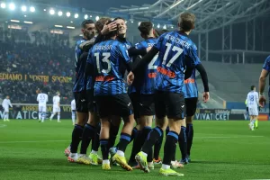 alt El Atalanta con gol del brasileño Ederson aplasta al Frosinone (5-0) para seguir en puesto de Liga Europa