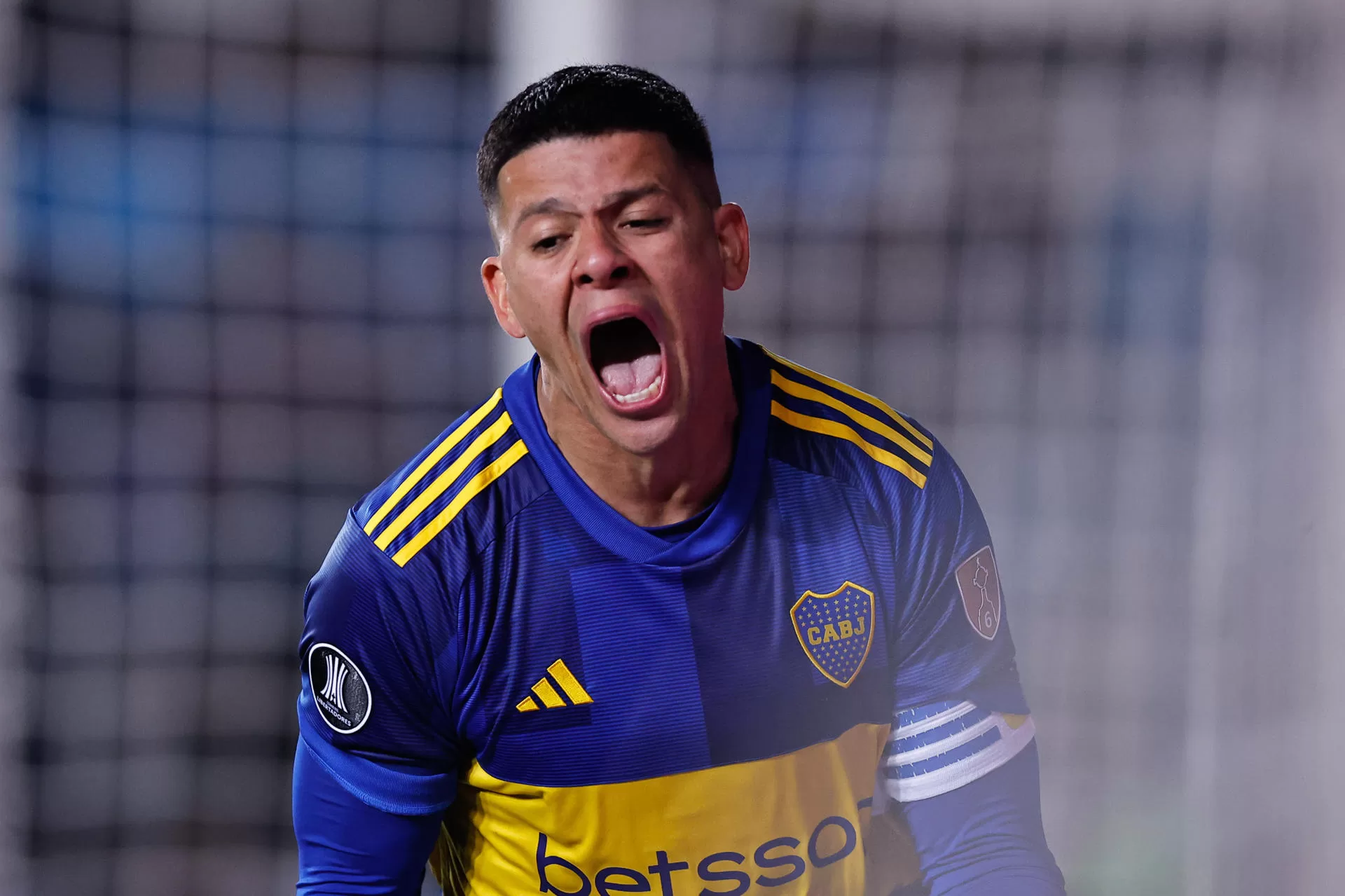 altt Boca Juniors confirma que el defensa argentino Marcos Rojo sufre un desgarro en el gemelo izquierdo