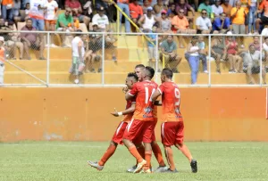 alt Mexicanos y panameños, se juegan la permanencia en Costa Rica