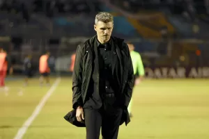 ALT El argentino Ortiz dice que Funes Mori será "uno más" en el duelo del Monterrey ante Pumas