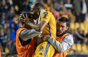 alt 3-0. El colombiano Quiñones marca y Tigres se instala octavos de final