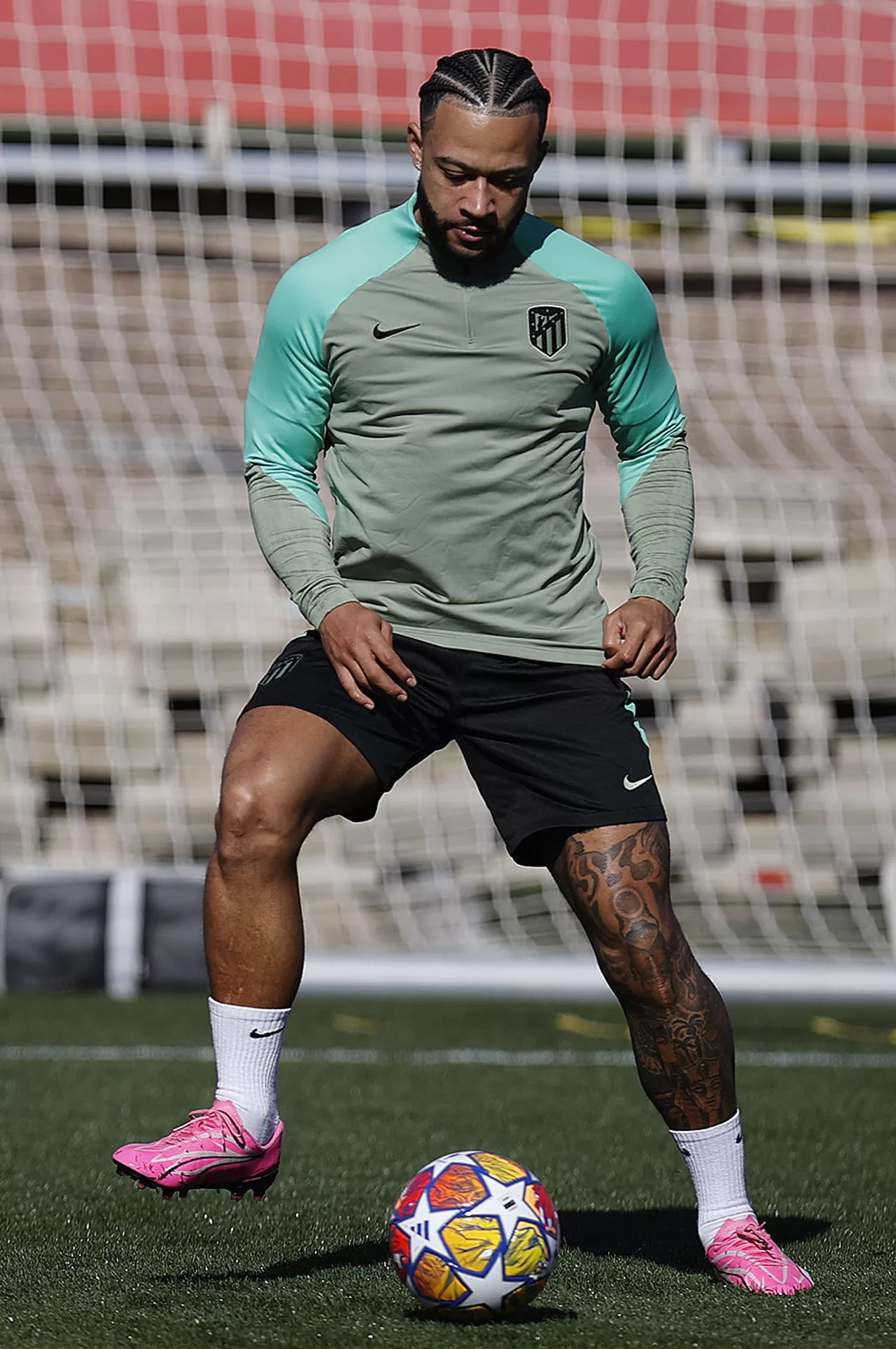Memphis Depay, en el entrenamiento de este lunes en Majadahonda. EFE/Atlético de Madrid 